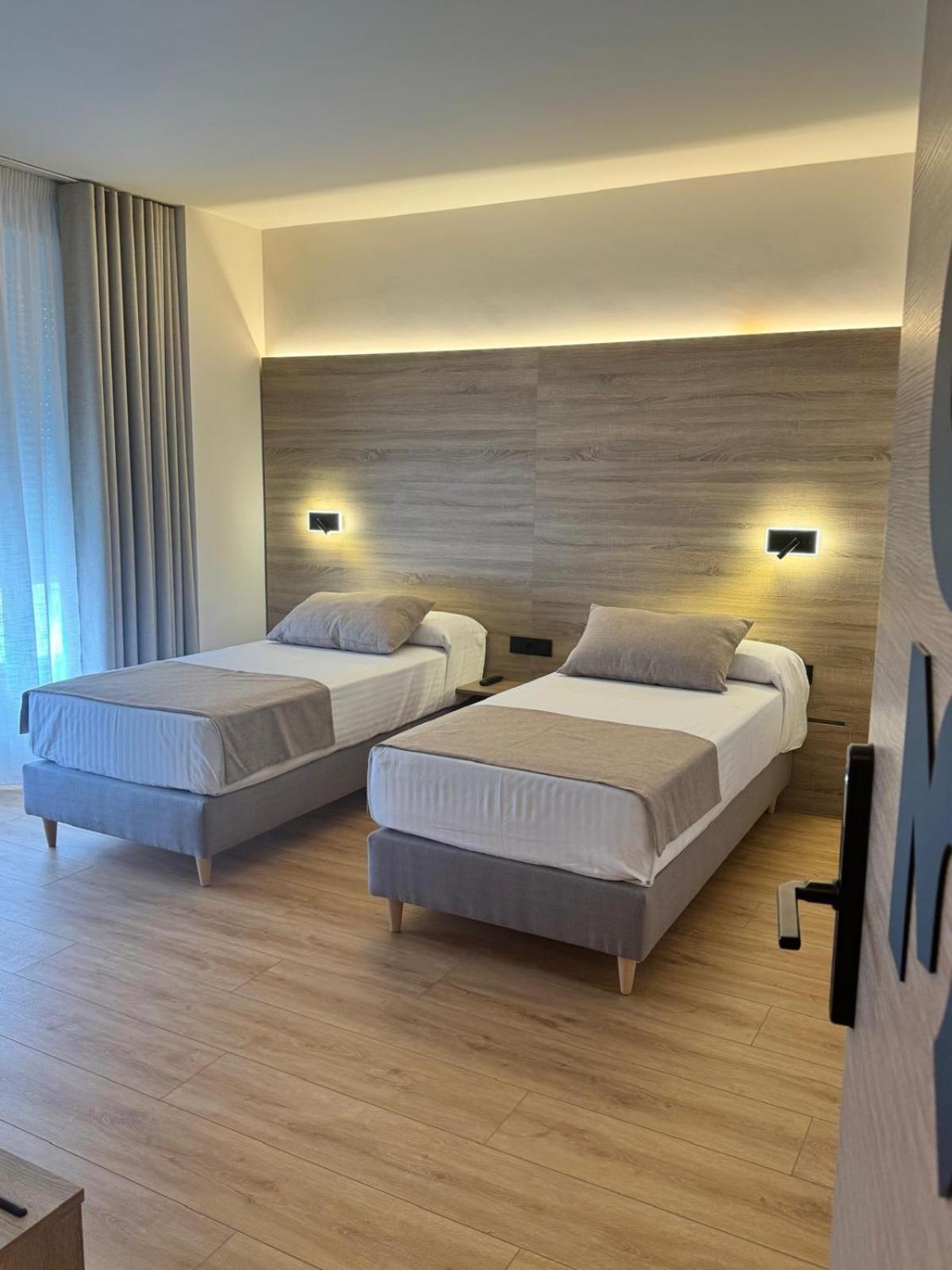 Miramar Suites Сада Екстериор снимка