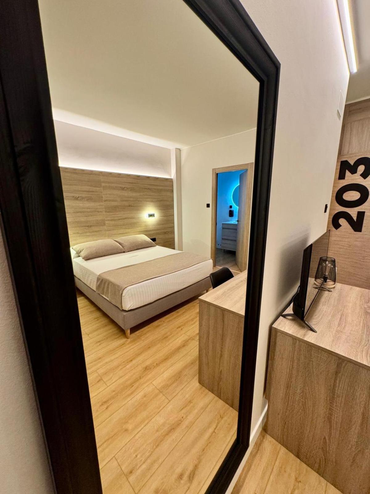 Miramar Suites Сада Екстериор снимка